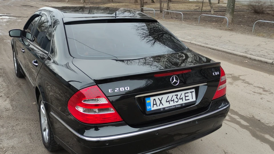 Mercedes-Benz E-Class Чорний Бандит 2