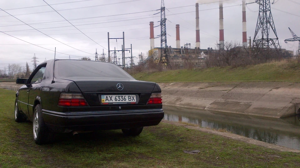 Mercedes-Benz E-Class coupe 124 2