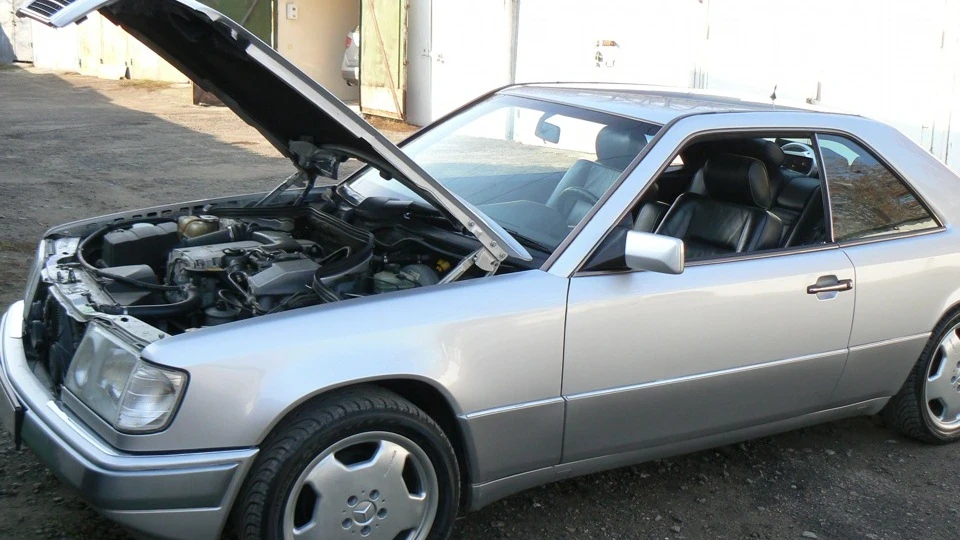 Mercedes-Benz E-Class COUPE 2.0-16V 2