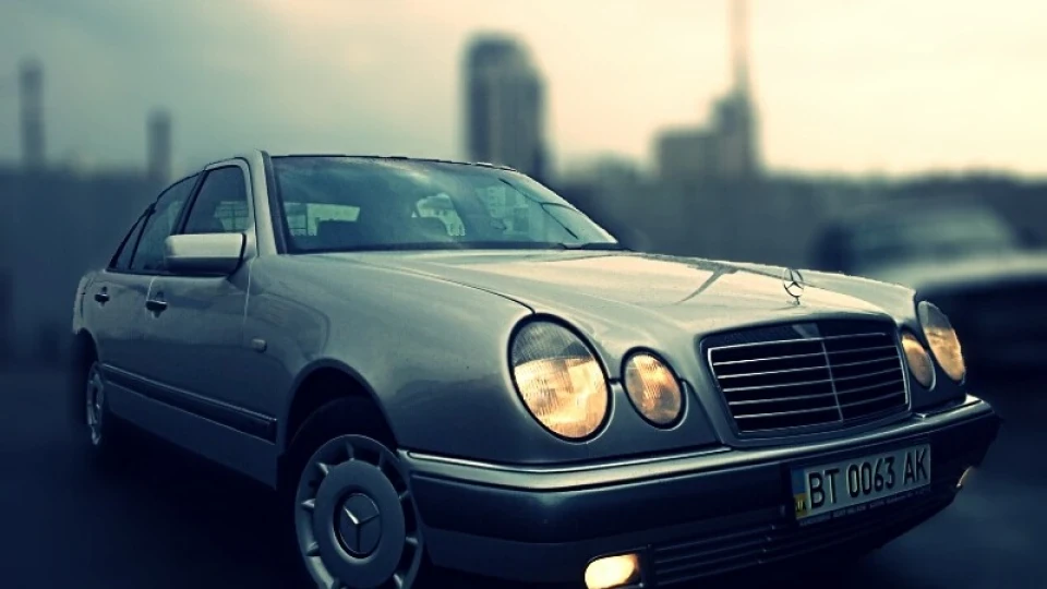 Mercedes-Benz E-Class Deutsch Engel 5