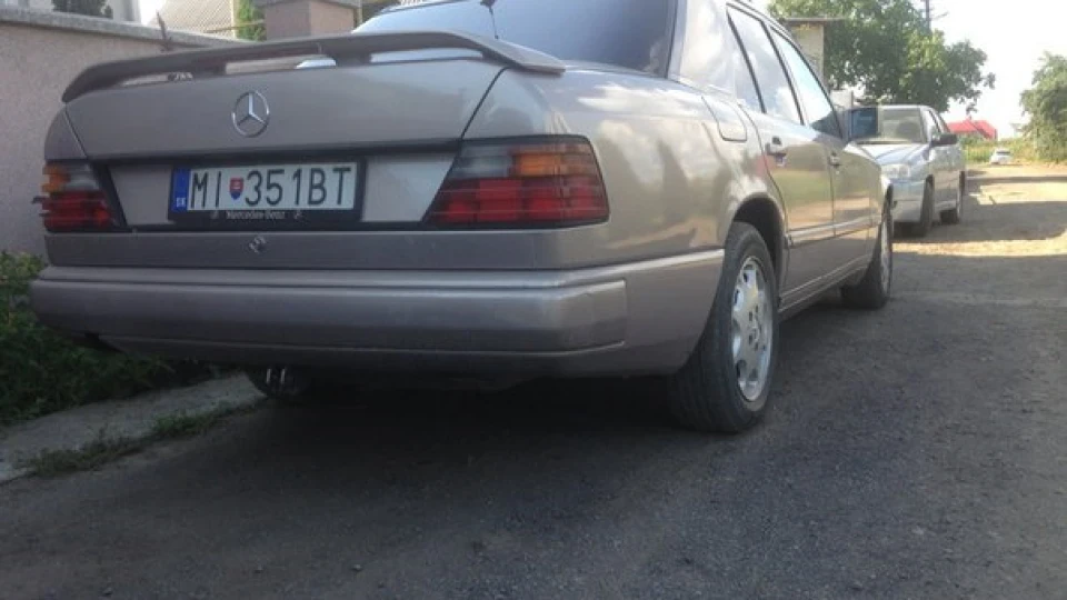 Mercedes-Benz E-Class E 200 Diesel No Turbo 5