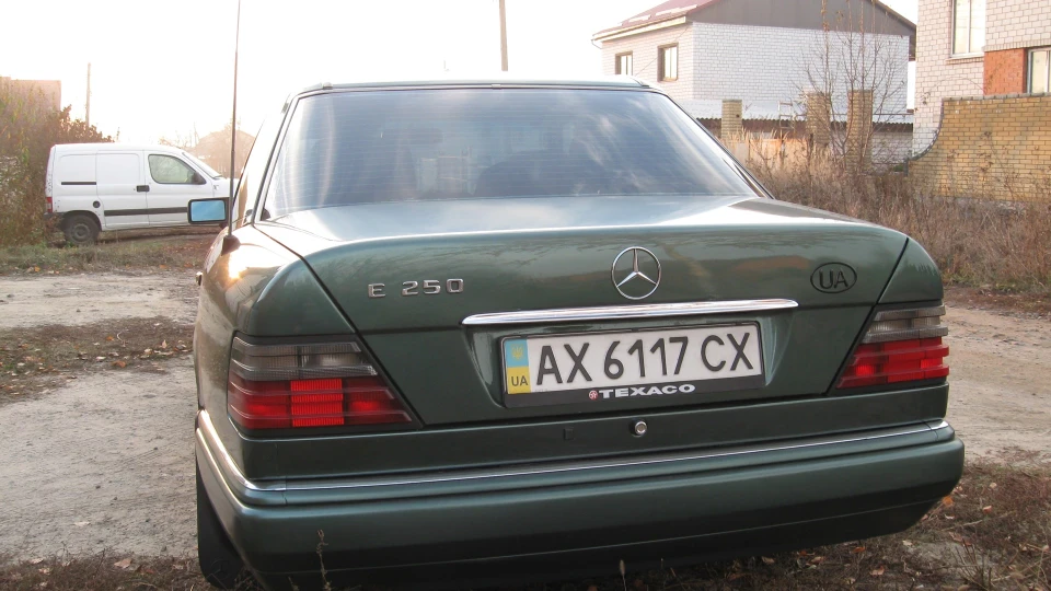 Mercedes-Benz E-Class E 250 2
