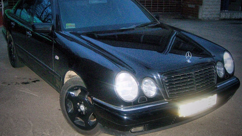 Mercedes-Benz E-Class Е 666 2