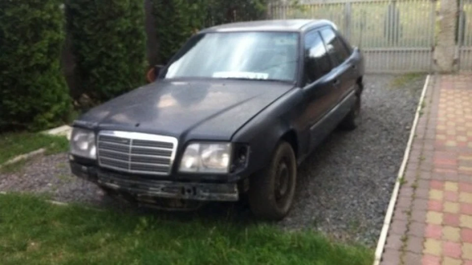 Mercedes-Benz E-Class E200 Diesel Трактор