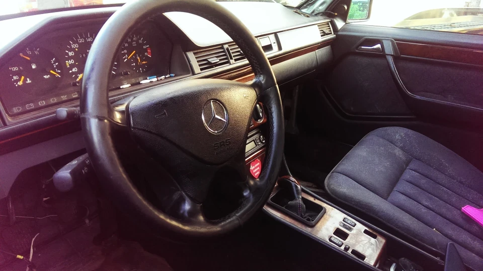Mercedes-Benz E-Class E200 OM604 Turbodiesel 2