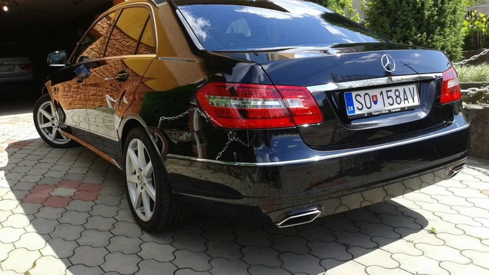 Mercedes-Benz E-Class E220 CDI Avantgarde 2