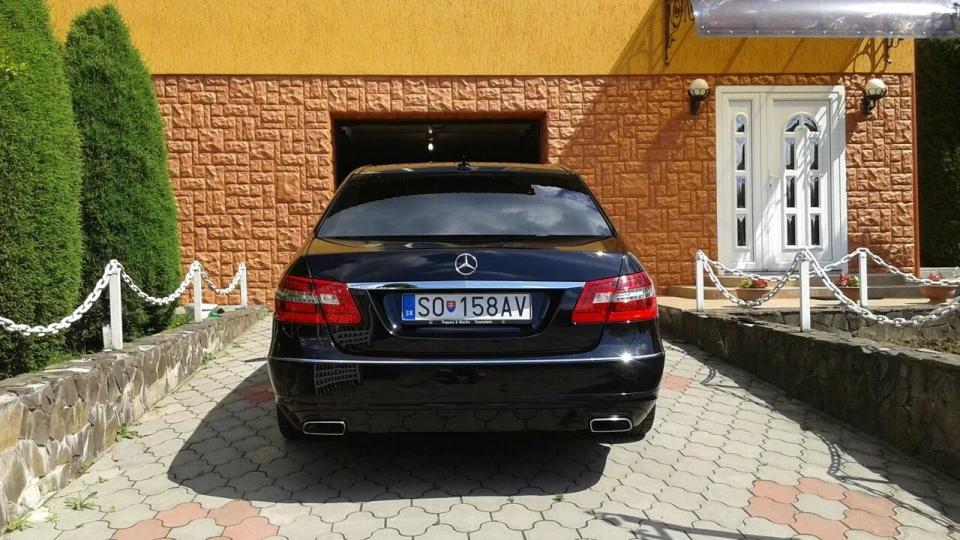 Mercedes-Benz E-Class E220 CDI Avantgarde 3