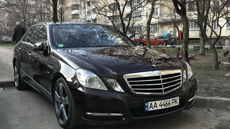 Mercedes-Benz E-Class E220 CDI Шоколадка 2