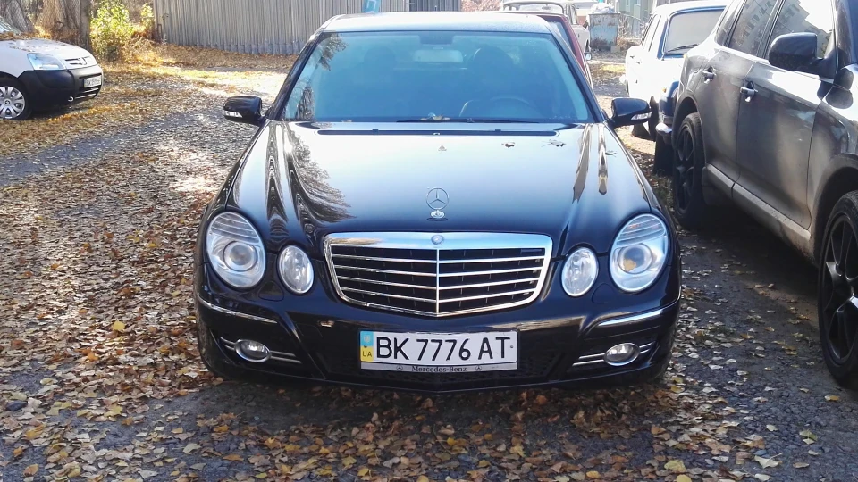 Mercedes-Benz E-Class E220 CDI 2