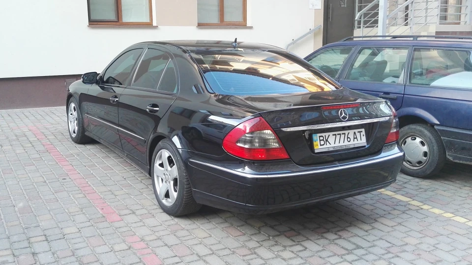 Mercedes-Benz E-Class E220 CDI 4