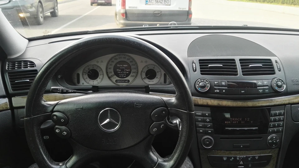 Mercedes-Benz E-Class E220 CDI 5