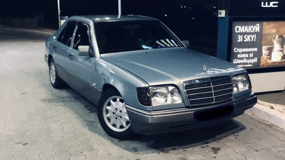 Mercedes-Benz E-Class Е220 2