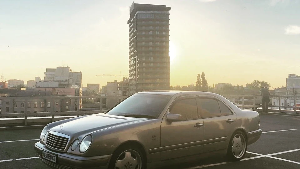 Mercedes-Benz E-Class E240 (Oo\==✇==/oO) 4