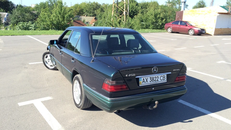 Mercedes-Benz E-Class E250 Diesel 4