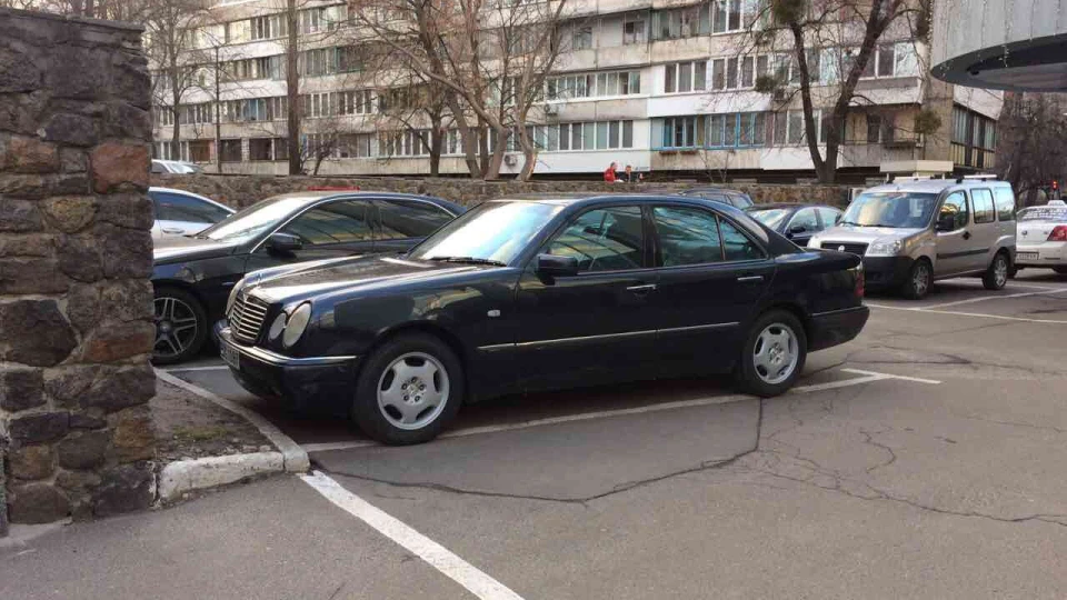 Mercedes-Benz E-Class E250D Avangarde 2