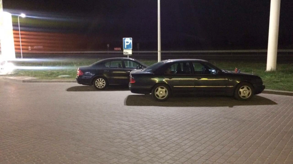 Mercedes-Benz E-Class E250D Avangarde 3