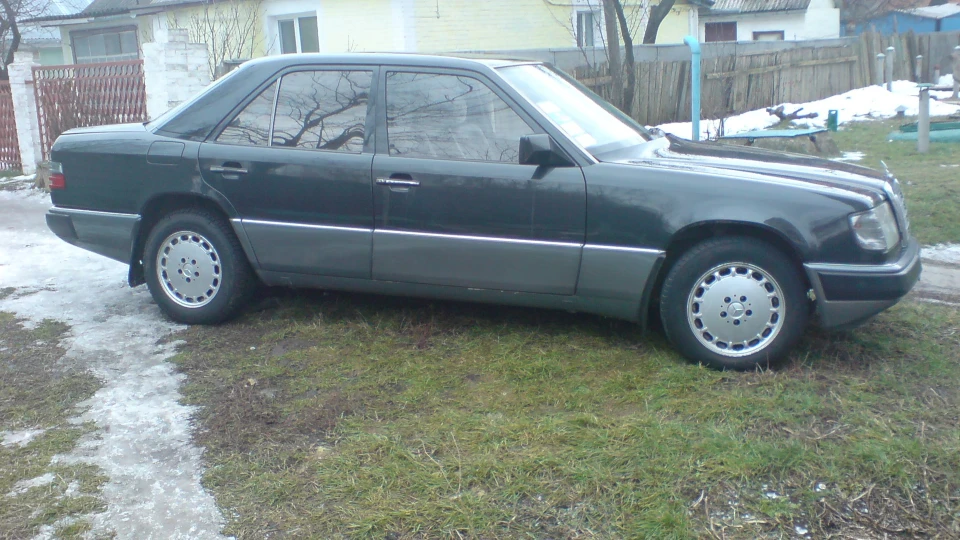Mercedes-Benz E-Class Е260 4