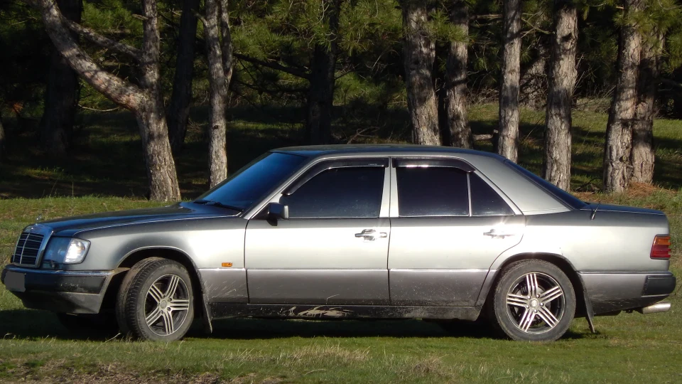 Mercedes-Benz E-Class Е260 5