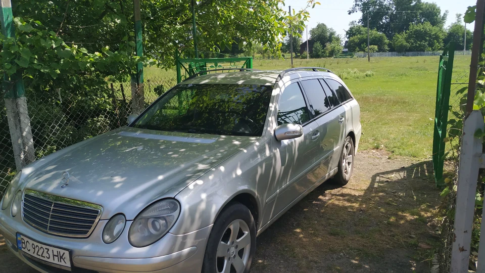 Mercedes-Benz E-Class E270 CDI 2