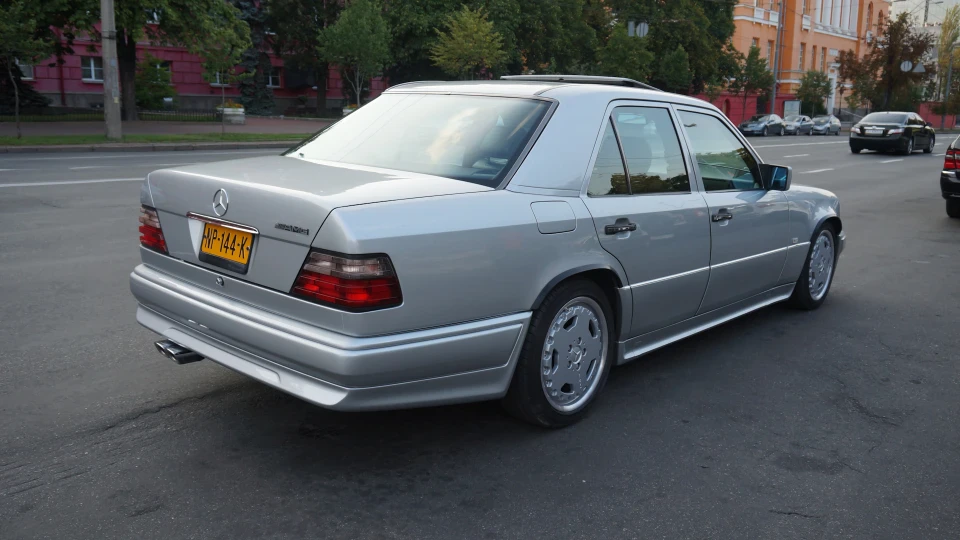 Mercedes-Benz E-Class E280 AMG 5