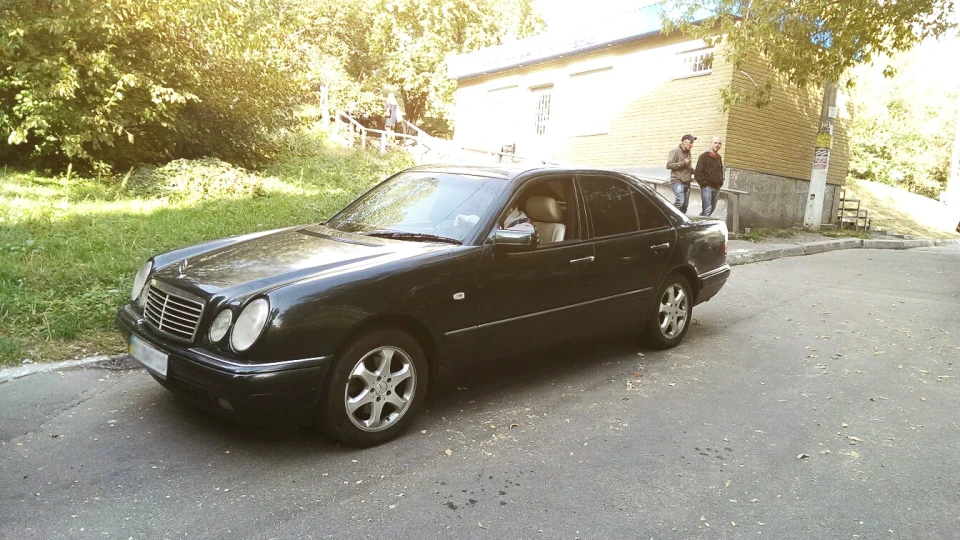 Mercedes-Benz E-Class E280 Колумбієць 2