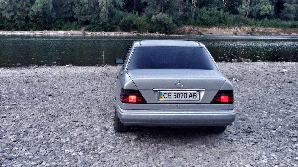 Mercedes-Benz E-Class Е280