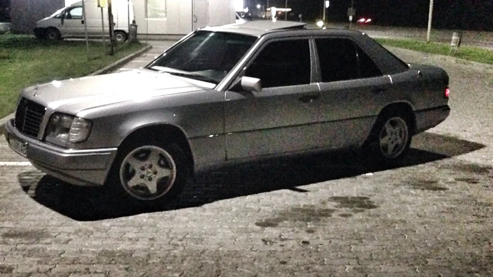 Mercedes-Benz E-Class Е280 3