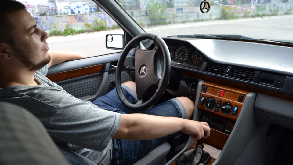 Mercedes-Benz E-Class E300 🔧🔩