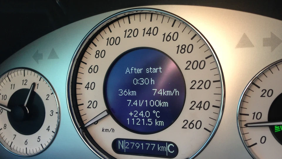 Mercedes-Benz E-Class Е320 4matic 3