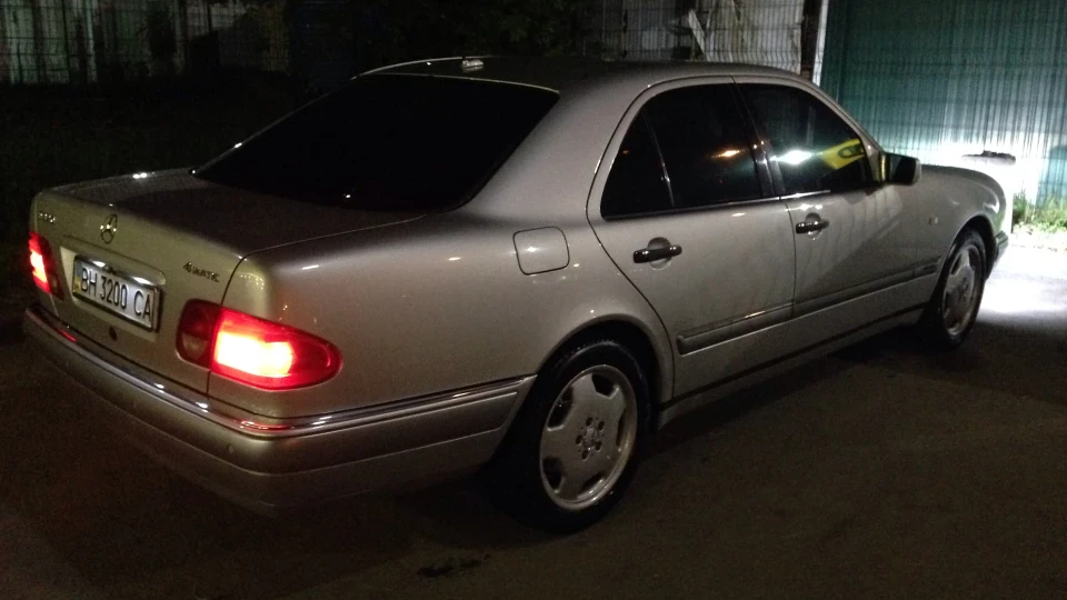Mercedes-Benz E-Class Е320 4matic 5