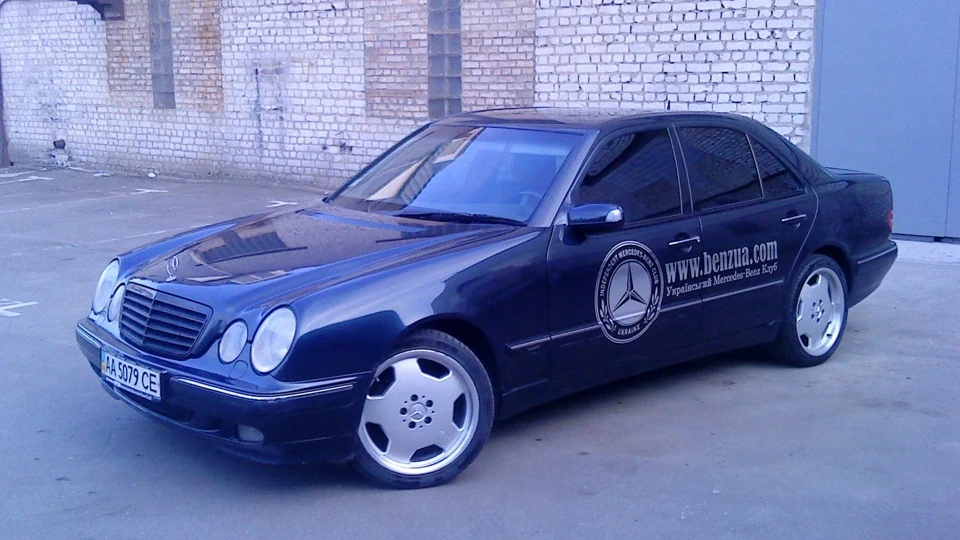 Mercedes-Benz E-Class Е320 Blueberry