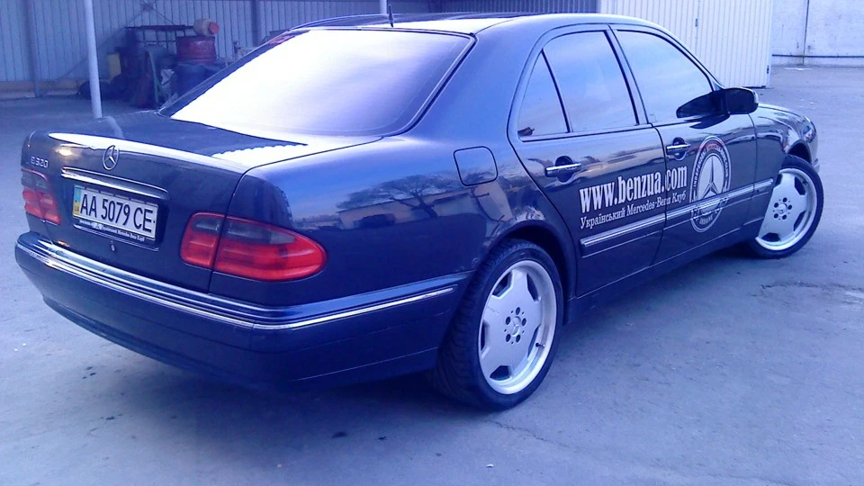 Mercedes-Benz E-Class Е320 Blueberry 3