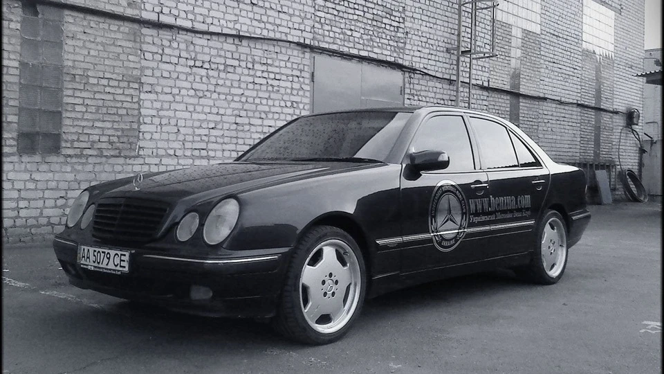 Mercedes-Benz E-Class Е320 Blueberry 4