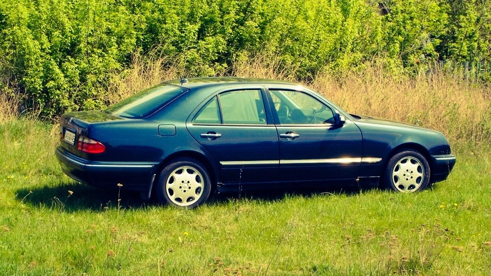 Mercedes-Benz E-Class E320 CDI. Authentic. 4