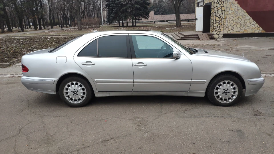 Mercedes-Benz E-Class E320 CDI 4