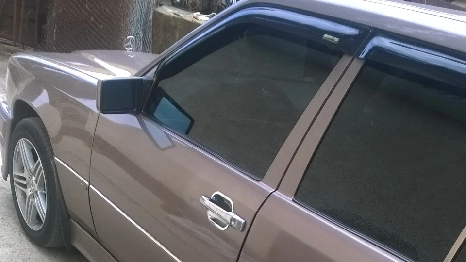 Mercedes-Benz E-Class e320 2