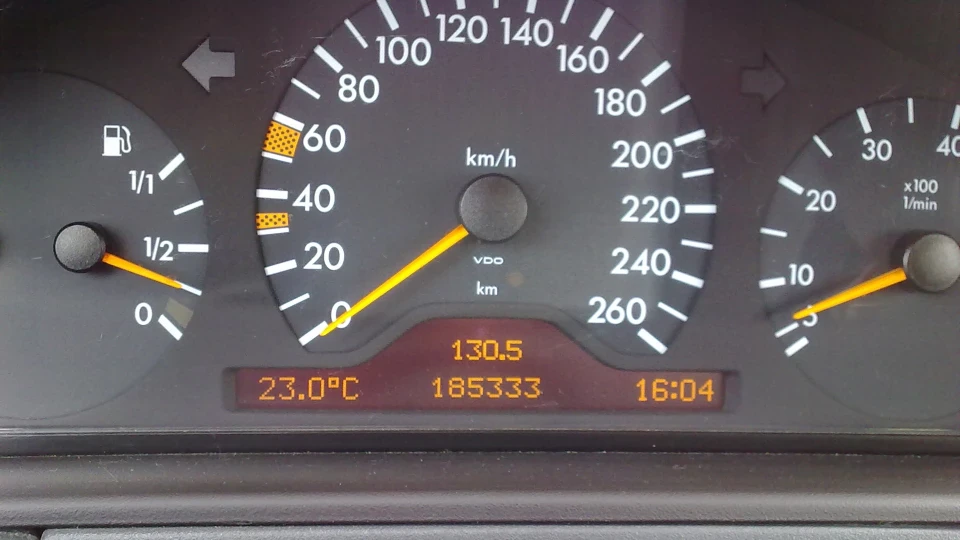 Mercedes-Benz E-Class E320 4