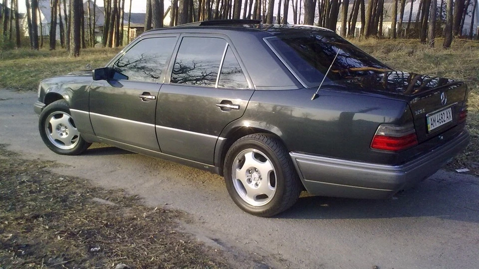 Mercedes-Benz E-Class Е320 2