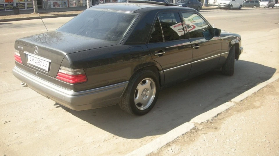Mercedes-Benz E-Class Е320 4