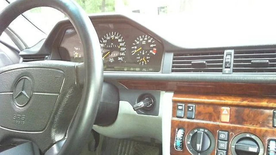 Mercedes-Benz E-Class E320 2