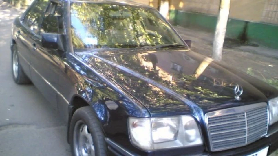 Mercedes-Benz E-Class E320 3