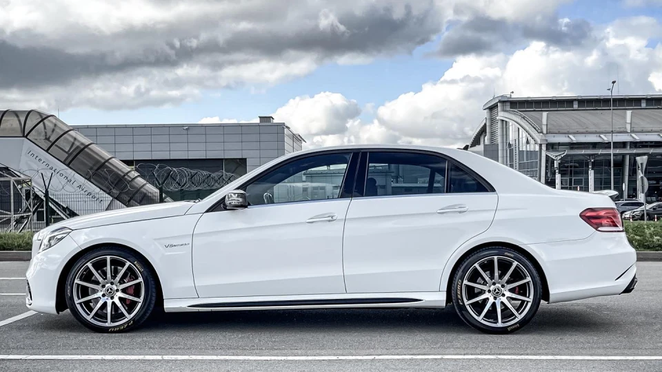 Mercedes-Benz E-Class E400 look 63AMG Stage2+ 2