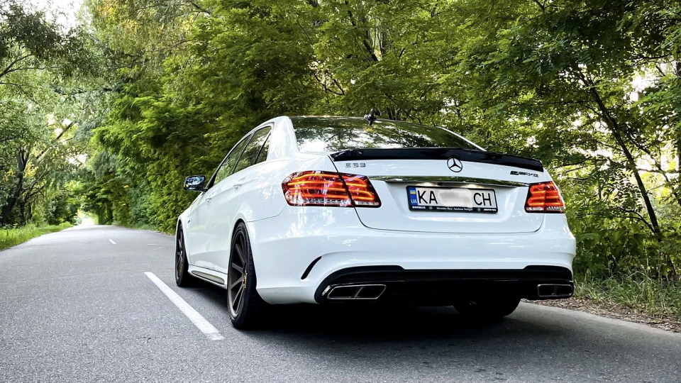 Mercedes-Benz E-Class E400 look 63AMG Stage2+ 5