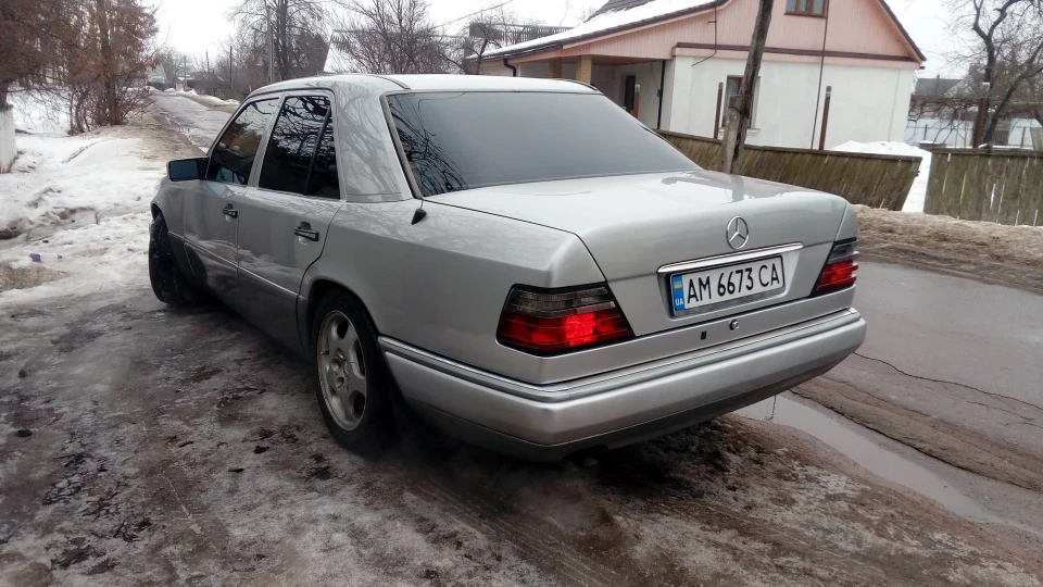 Mercedes-Benz E-Class E420 3