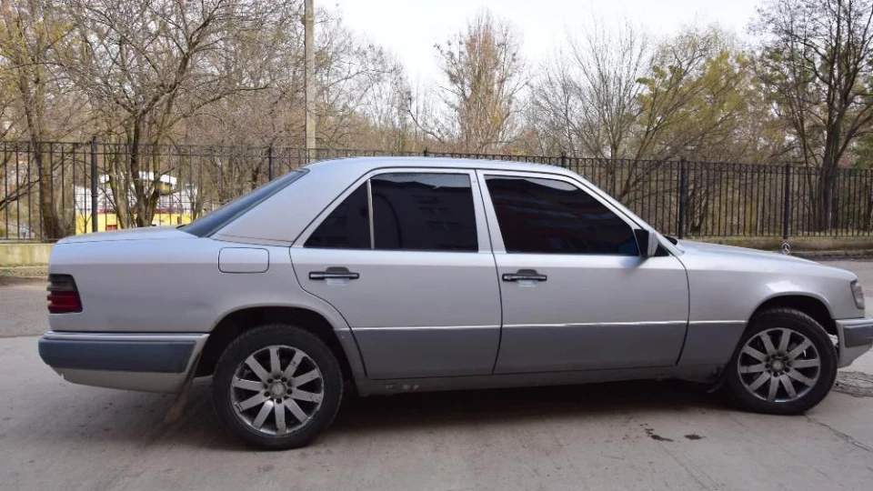 Mercedes-Benz E-Class e420