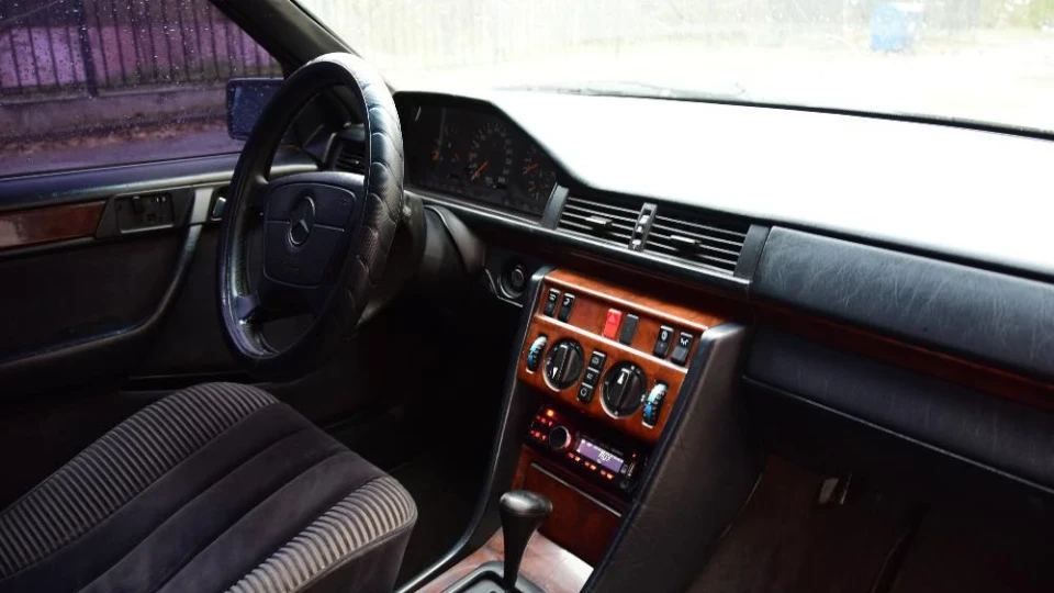 Mercedes-Benz E-Class e420 2