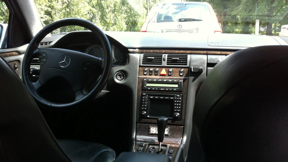 Mercedes-Benz E-Class E430 4MATIC 5