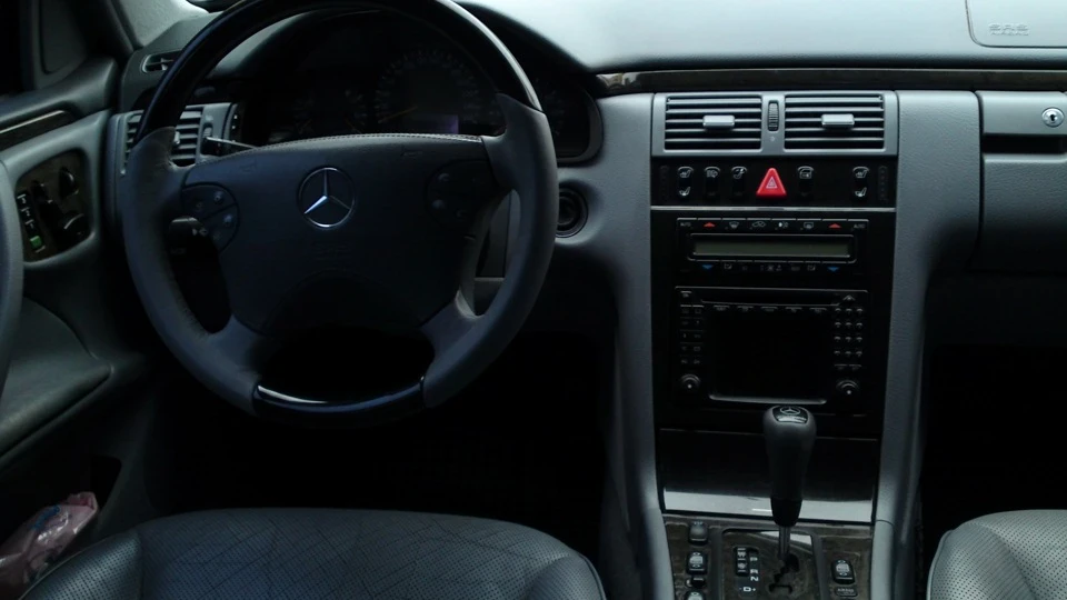 Mercedes-Benz E-Class E430 2