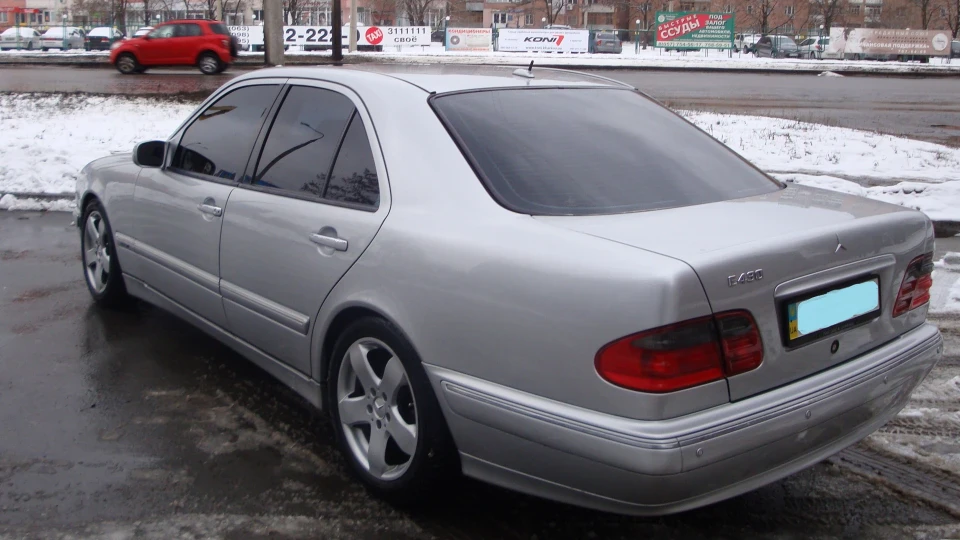 Mercedes-Benz E-Class e430 4