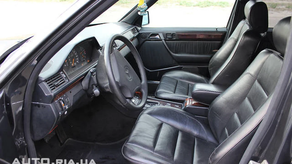 Mercedes-Benz E-Class Е500 Вовчок